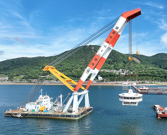 起重機船 宏栄号